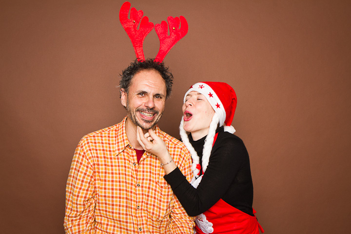 Funny couple pose for Egg-Snogger Christmas portrait